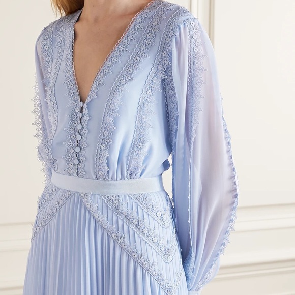 Sky blue plissé chiffon gown - Picture 4 of 6